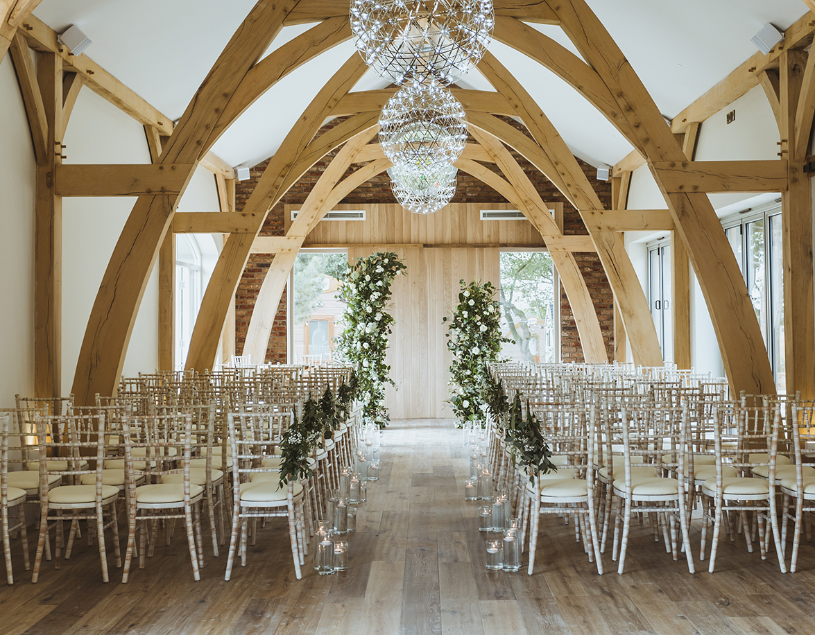 websize wedding barn head on