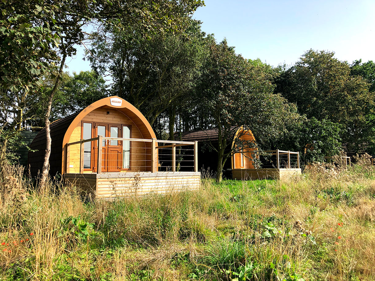 Glamp-Pod-Exterior-04-Carlton-Website